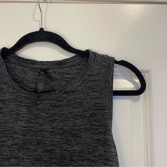 SIZE S | Loose Gray Workout Tank - Picture 2 of 2